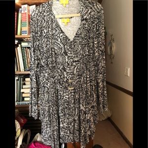 TWO PIECE TANK WITH SWEATER EUC,RAYON SPAN MIX